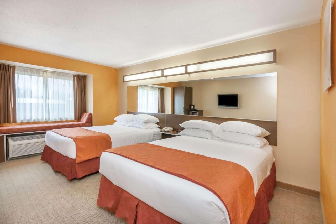 Microtel Inn & Suites By Wyndham เวโรนา ภายนอก รูปภาพ